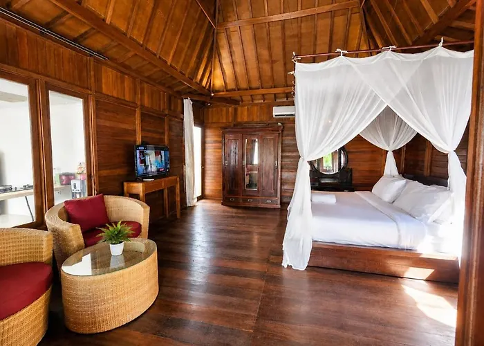 New 3br Large Pool And Tropical Garden 努沙杜瓦